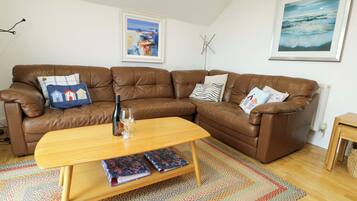 Cottage | Living area | TV, DVD player
