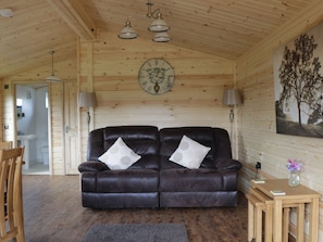 Cottage | Living room | TV