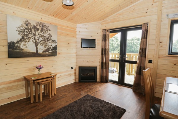 Cottage | Living area | TV