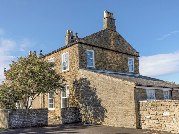 Cottage | Front of property