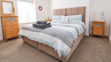 1 habitación, decoración personalizada y muebles diferentes