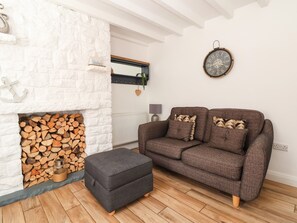 Cottage | Living area | DVD player - Sandy Shell Cottage (Conwy)