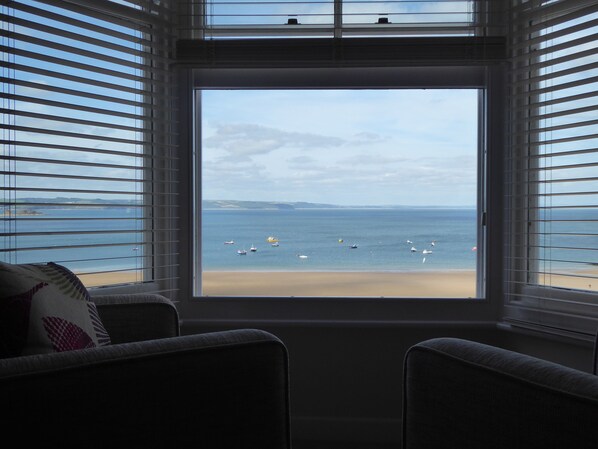 Casa de campo | Sala de estar | TV, DVD player