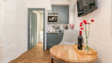 Cottage | Private kitchen | Cookware/dishes/utensils