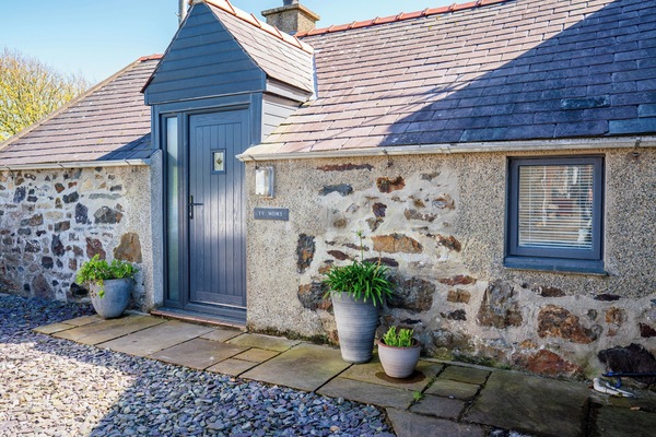 Cottage | Front of property