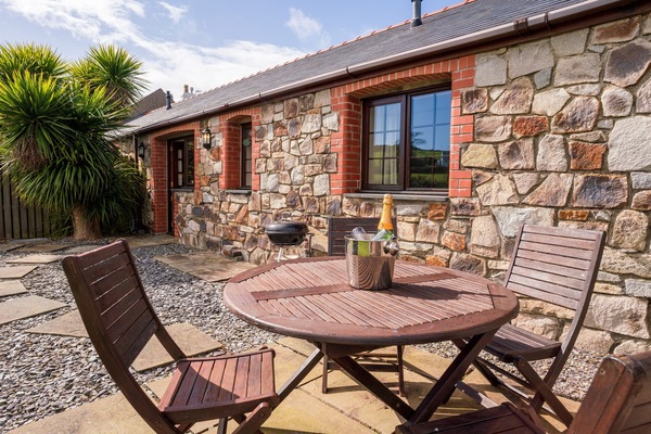 Cottage | Interior