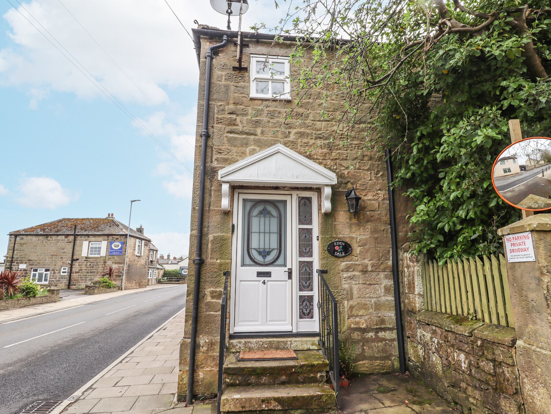 Cottage | Exterior detail