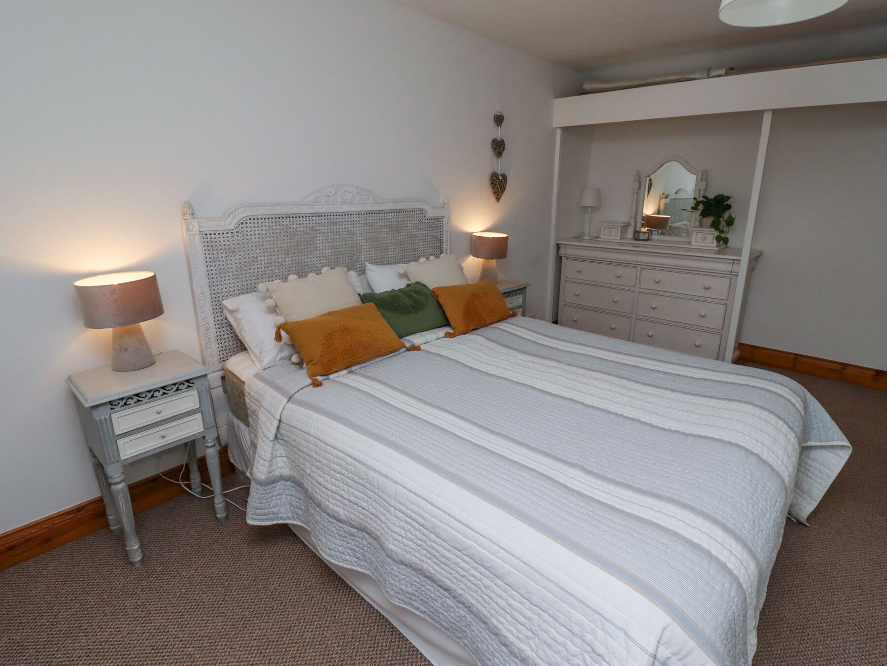 Cottage | 3 bedrooms, individually decorated, individually furnished, free WiFi