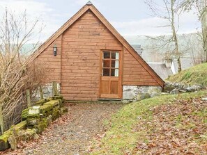 Cottage | Interior - Lakefield Apartment (Inverness)