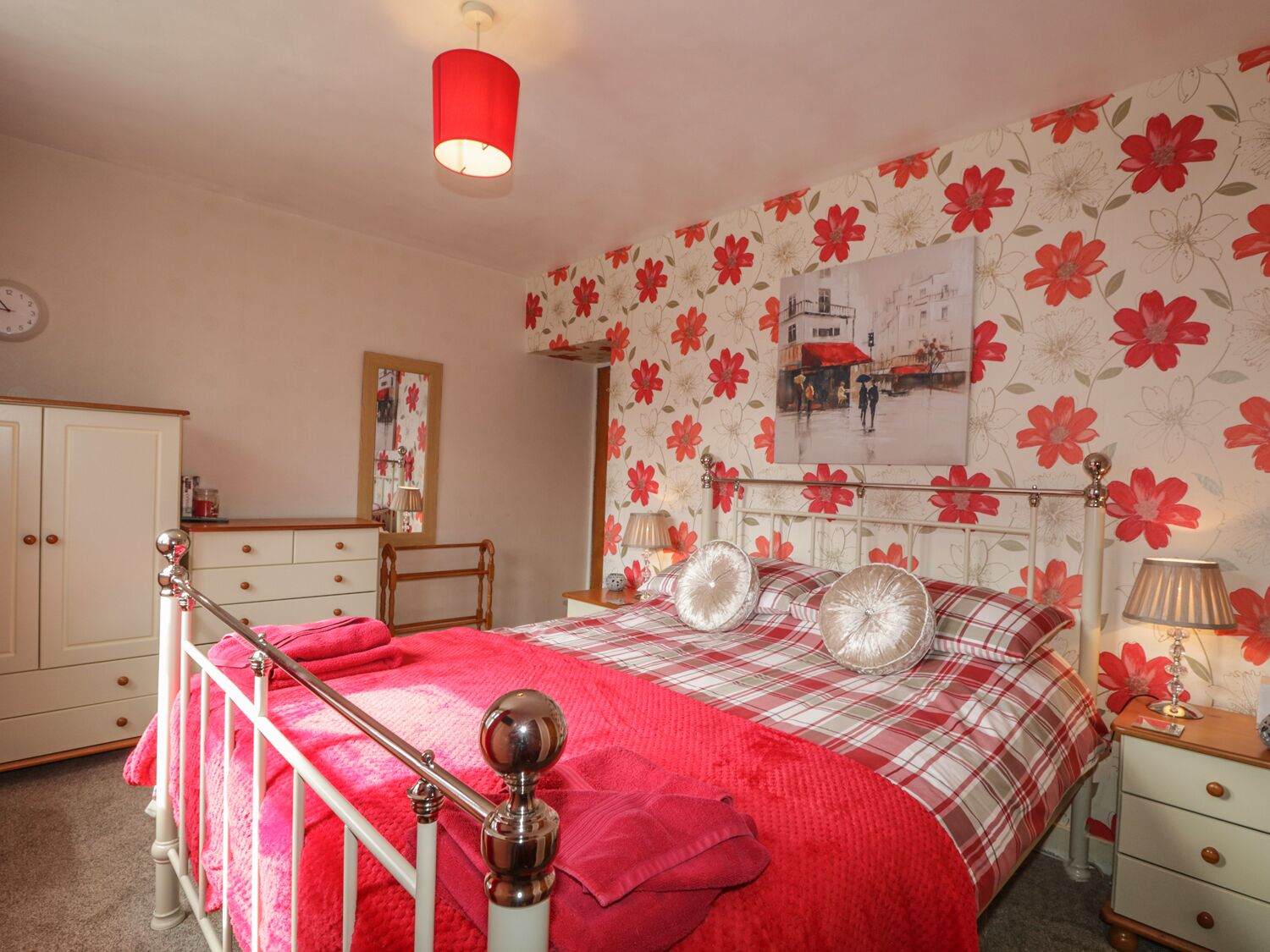 Cottage | 2 bedrooms, individually decorated, individually furnished, free WiFi