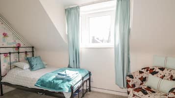 2 bedrooms, individually decorated, individually furnished, free WiFi