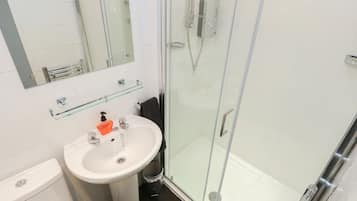 Cottage | Bathroom | Shower