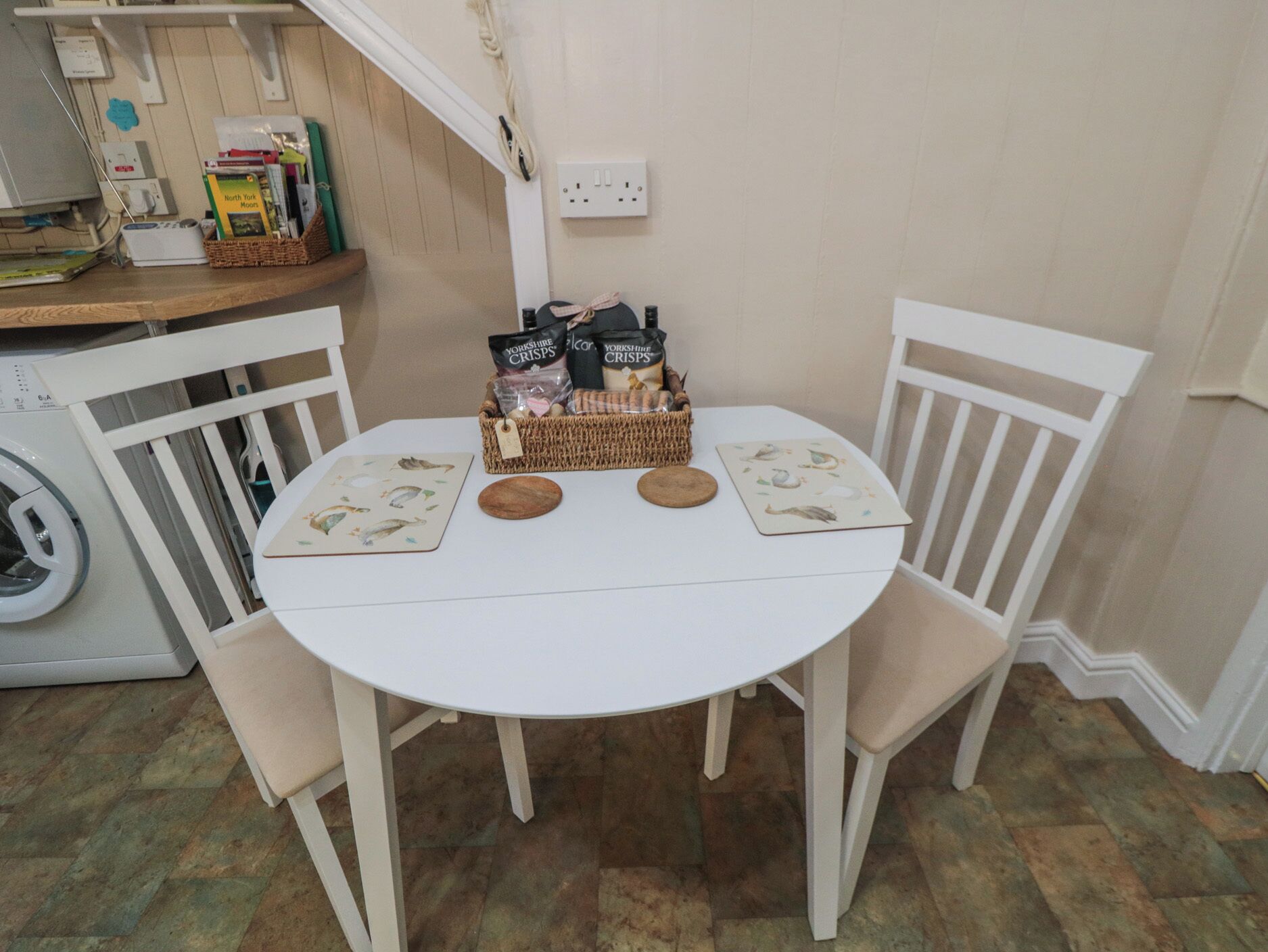 Cottage | Dining