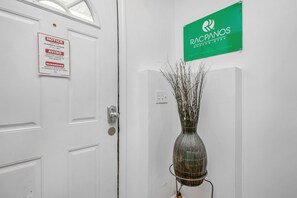 Studio – premium, 2 dobbeltsenger, ikke-røyk, tekjøkken | Strykejern/-brett, wi-fi (inkludert) og sengetøy