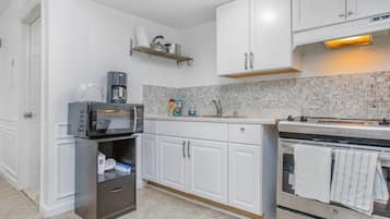 Apartemen Grand, 2 Tempat Tidur Double, Bebas Asap Rokok, dapur | Dapur pribadi | Mesin pembuat kopi/teh