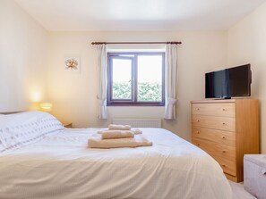 Cottage | 2 bedrooms, individually decorated, individually furnished, free WiFi - Elworthy View (South Molton)