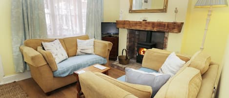 Cottage | Salle de séjour | Télévision