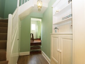 Cottage | 2 bedrooms, individually decorated, individually furnished, free WiFi