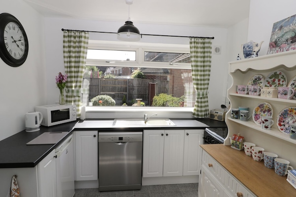 Cottage | Interior