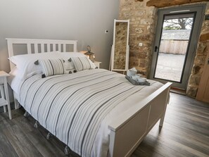 Cottage | 1 bedroom, individually decorated, individually furnished, free WiFi