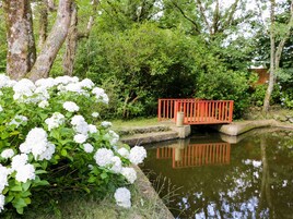 Cottage | Property grounds