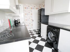 村舍 | 私人厨房 | 微波炉、炉灶、厨具/餐具