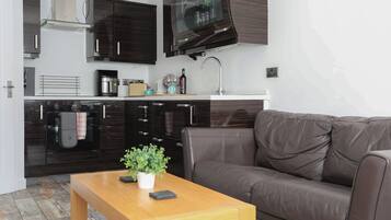 Cottage | Living area | TV