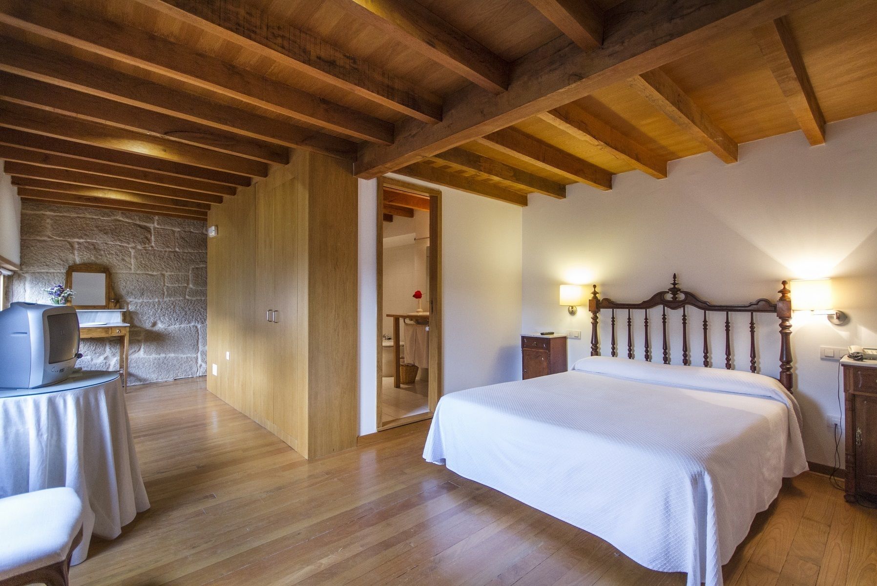 Double or Twin Room | Free WiFi, bed sheets