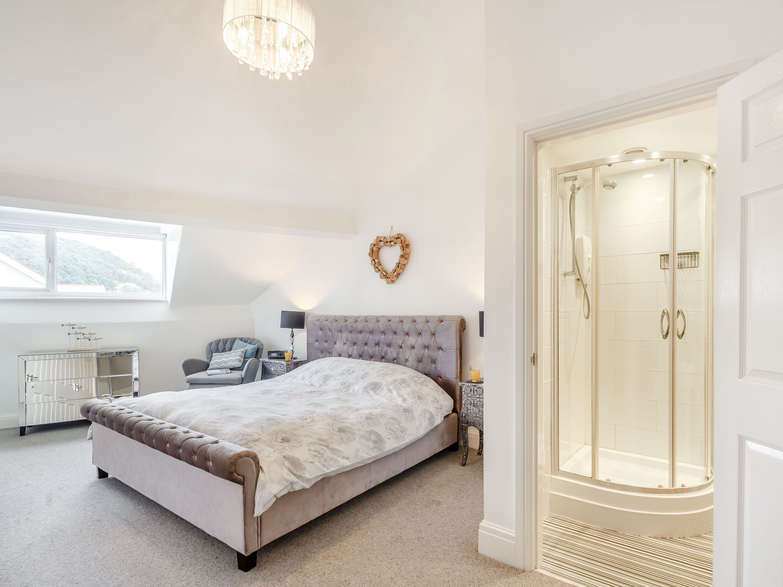 Casa de campo | 3 quartos, individualmente decorados, individualmente mobiliados