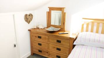 3 habitaciones, decoración personalizada y muebles diferentes