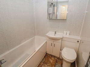 Cottage | Bathroom | Shower, hair dryer - Trelessy Lodge (Narberth)