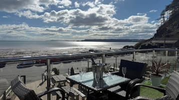 Cottage | Outdoor dining