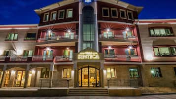 Front of property - evening/night