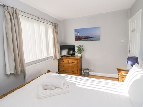 Beach House - Image 29