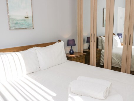 Beach House - Image 28