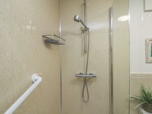 Cottage | Bathroom | Shower