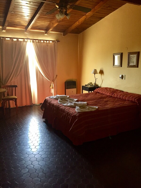 Double Room, 1 Double or 2 Twin Beds, Non Smoking | Blackout drapes, iron/ironing board, free WiFi, bed sheets - Hotel El Hornero Spa (Merlo)