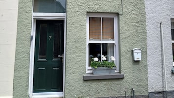 Cottage | Exterior detail