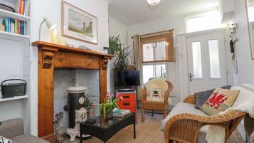 Cottage | Living area