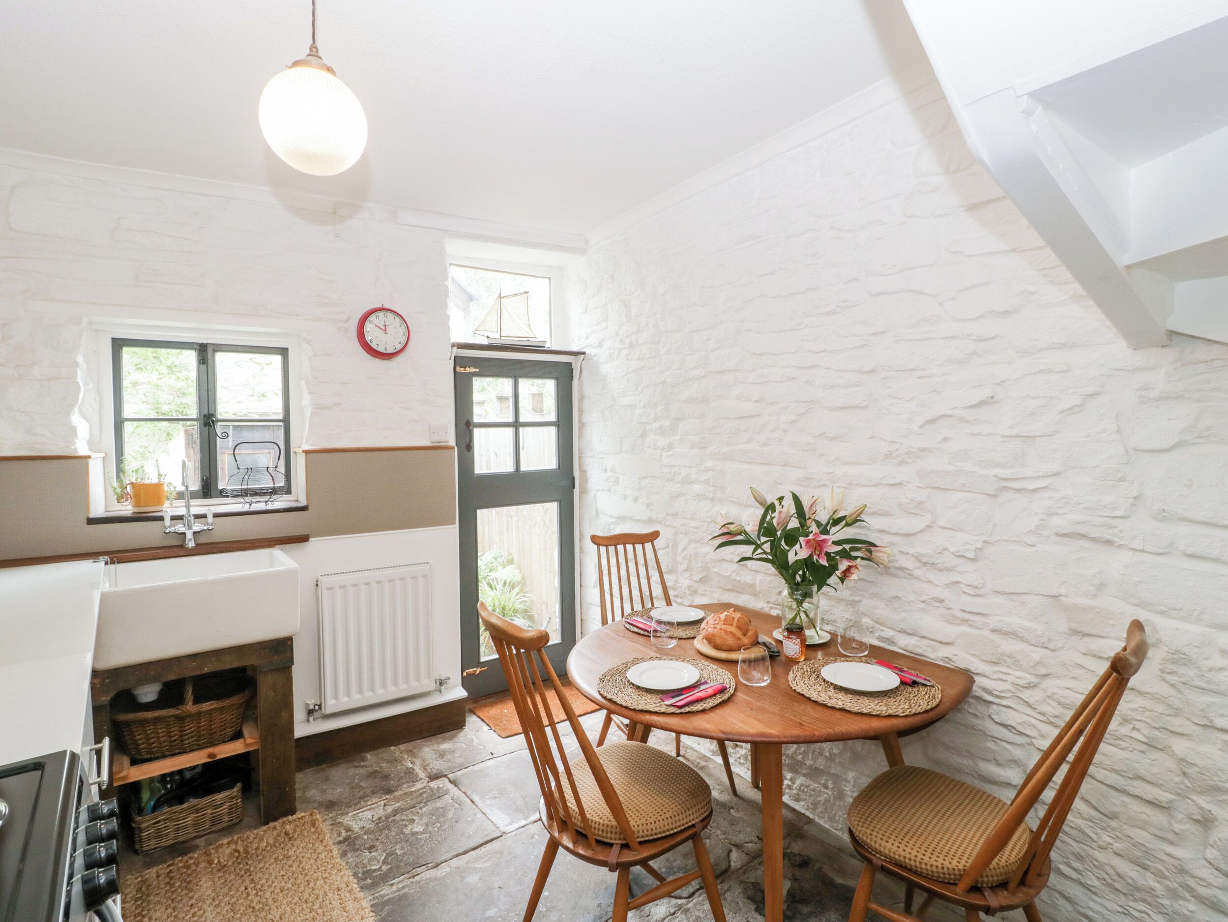 Cottage | Dining