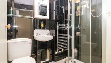 Cottage | Bathroom