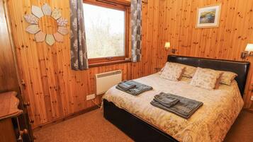 Cottage | 3 bedrooms, individually decorated, individually furnished, free WiFi