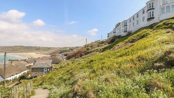 Cottage | Property grounds
