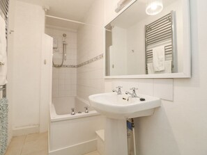 Cottage | Bathroom | Shower