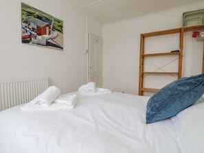 Cottage | Individually decorated, individually furnished, free WiFi