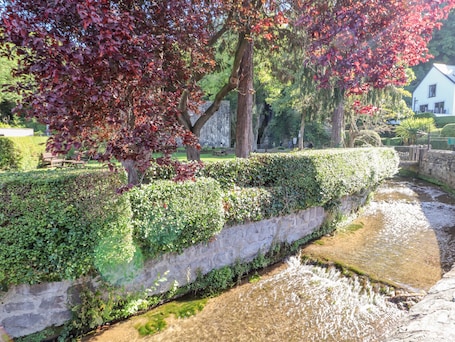 Cottage | Interior. Llidiart Cerrig