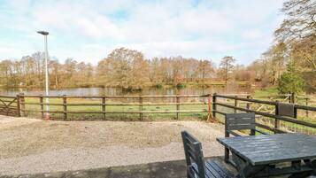 平房 | 住宿地面