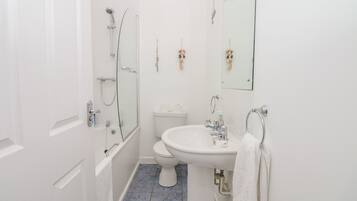 Cottage | Bathroom | Shower