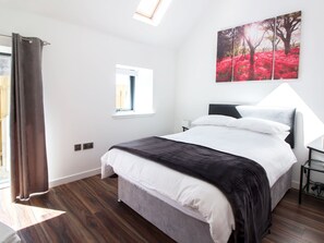 Interior - Nef-stedi (Inverurie)