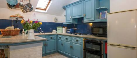 Casa de campo | Cozinha privada | Geladeira, micro-ondas, cooktop, lava-louças